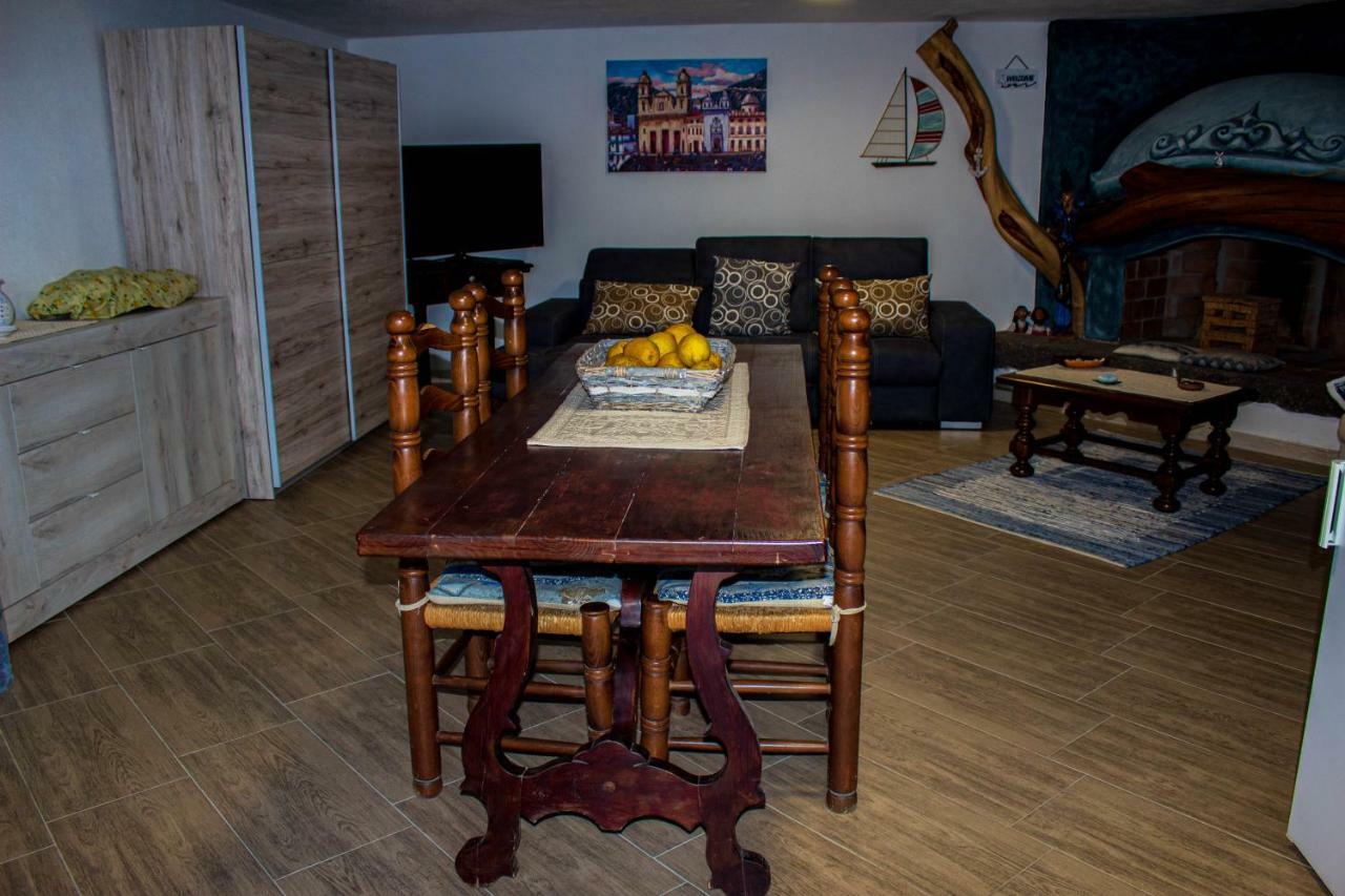 La Cantina Lägenhet Cala Gonone Exteriör bild